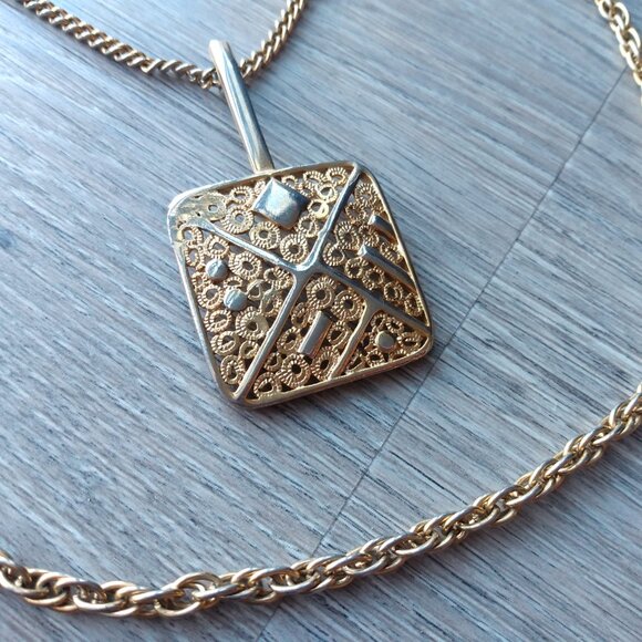 Vintage Openwork Square Pendant Necklace Double Chain Retro Jewelry - Picture 2 of 10